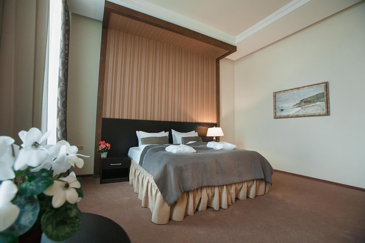 Tsunami Spa Hotel Dnipro Eksteriør bilde