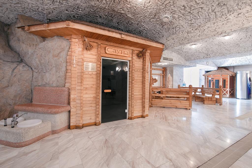 Tsunami Spa Hotel Dnipro Eksteriør bilde